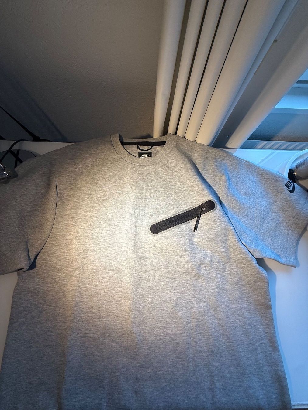 Nike T-shirt: Nike Tech Fleece T-Shirt – Usato da Freienbach venduto da casciatoalessandro 1