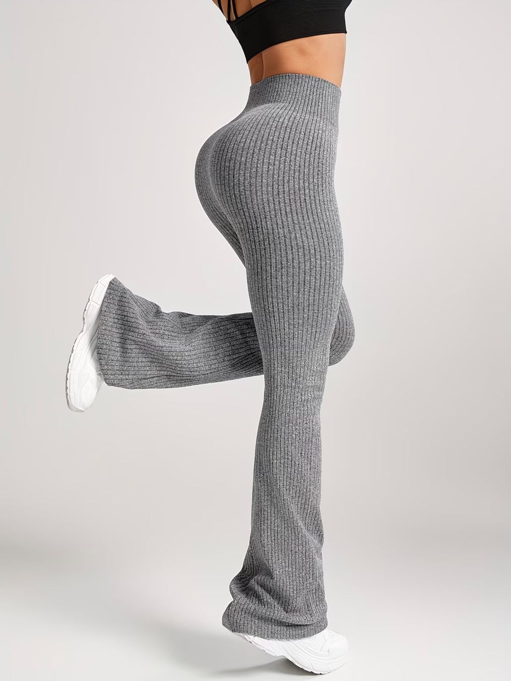 Leggings: Damen Seamless Flared Leggings – Nuovo e nell'imballaggio originale da Reinach BL venduto da Deinfashion