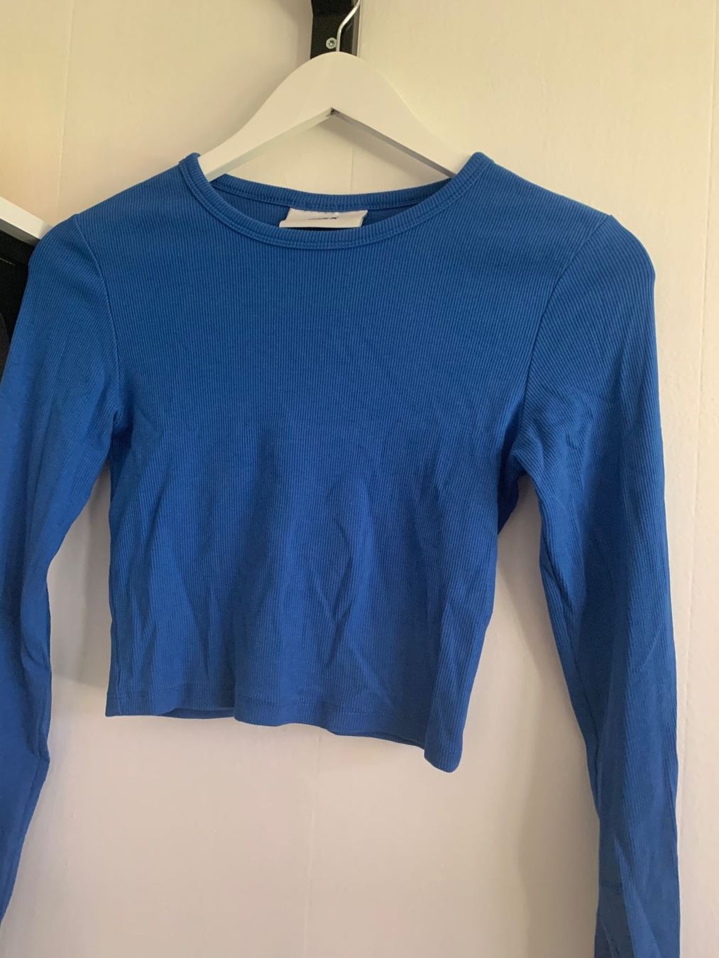 Pulls & Sweat-shirts: Langarmshirt Blau Basic – D'occasion à Gondiswil par kaj_26vz