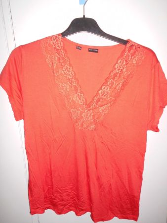 T-shirt orange T. 44