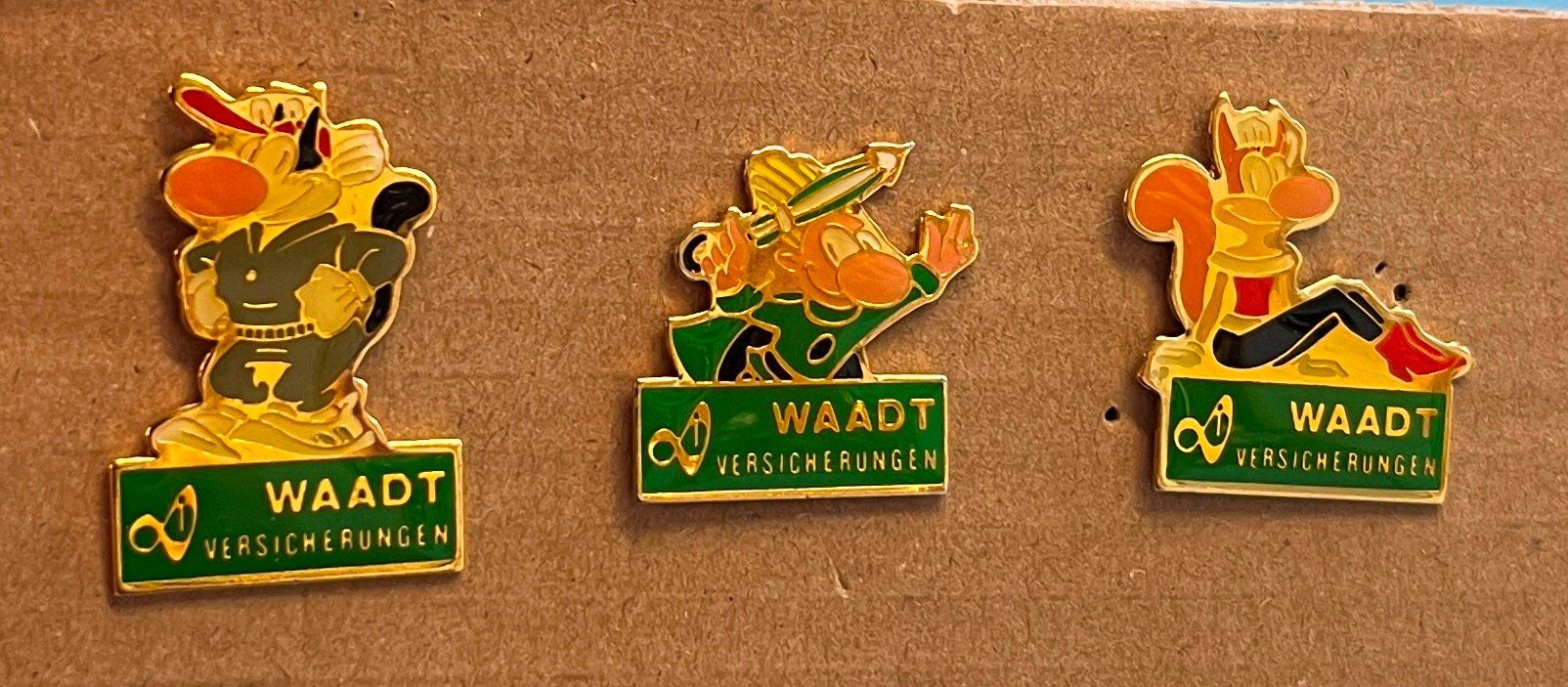 Plaketten & Abzeichen: Pin, Waadt Versicherung – Gebraucht aus Obernau von Wgnom
