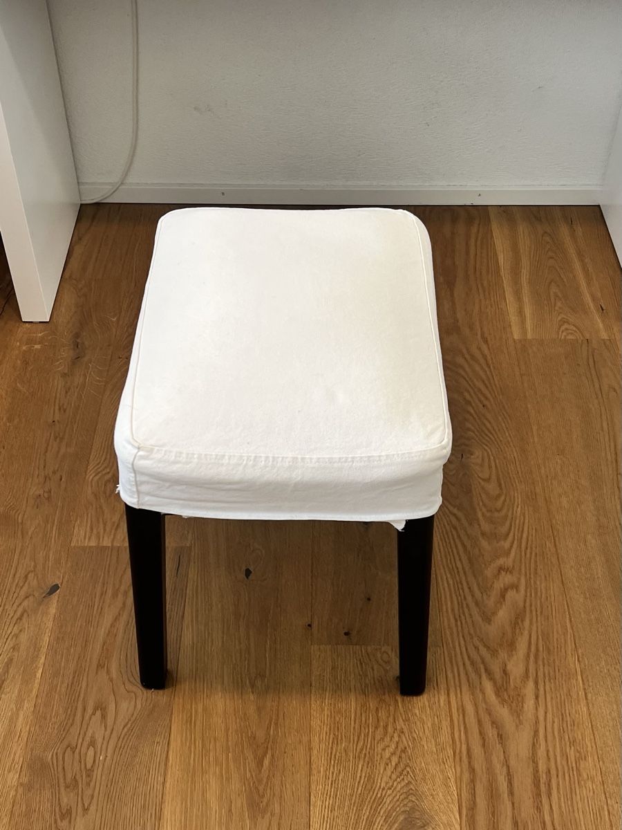 Ikea Sgabelli: IKEA Hocker weiss mit abnehmbarem Bezug – Usato da Schmerikon venduto da didi_23 1