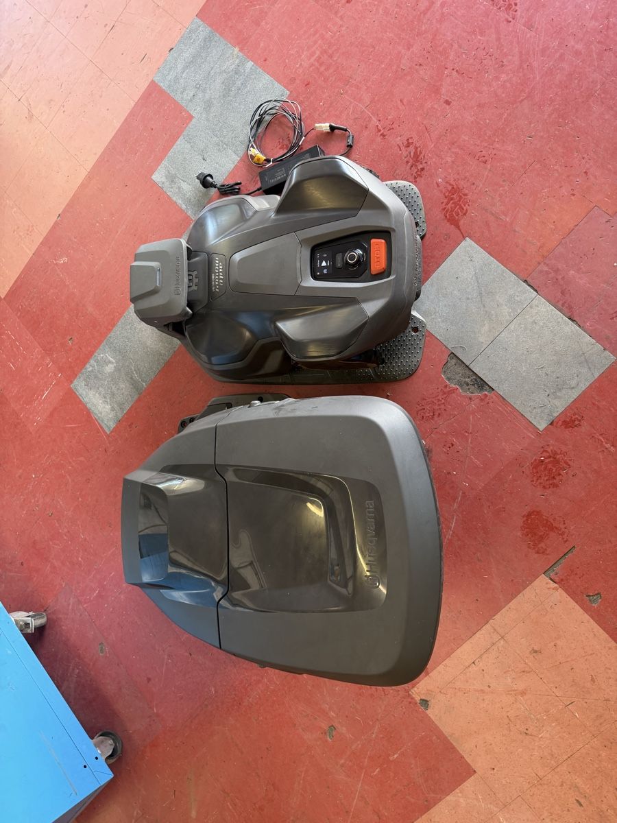 Husqvarna Rasenmäher: Husqvarna 320 NERA – Gebraucht aus Basel von GTS06