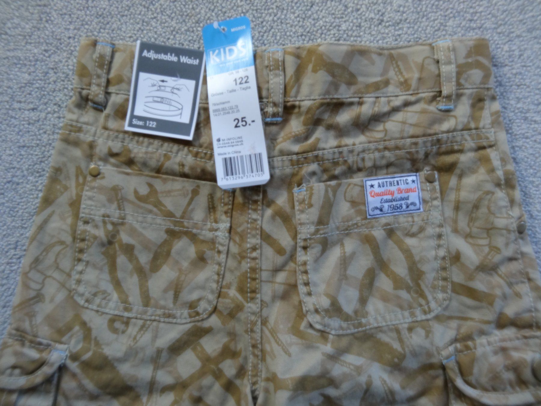 Pantaloni: Short Gr 122 Fabrikneu – Nuovo e nell'imballaggio originale da Rekingen AG venduto da nederland1 1