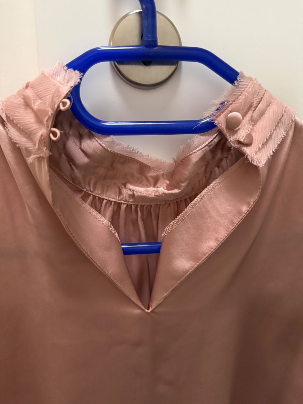 Zara Top: Zara Satin Top – Usato da Hunzenschwil venduto da Reche71 2