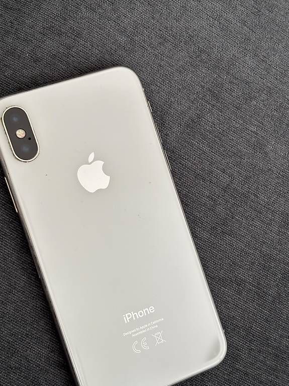 Telefoni cellulari / Smartphones: iPhone X silver 64GB – Usato da Altnau venduto da tochterhexe 3