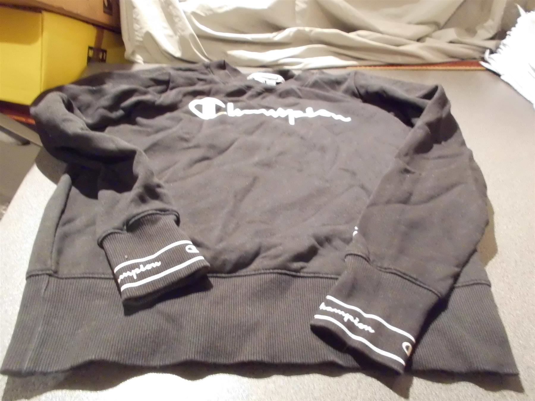 Champion Maglioni & Felpe: Pullover Grösse XS, Champion, schwarz – Usato da Zürich venduto da Motzkuh
