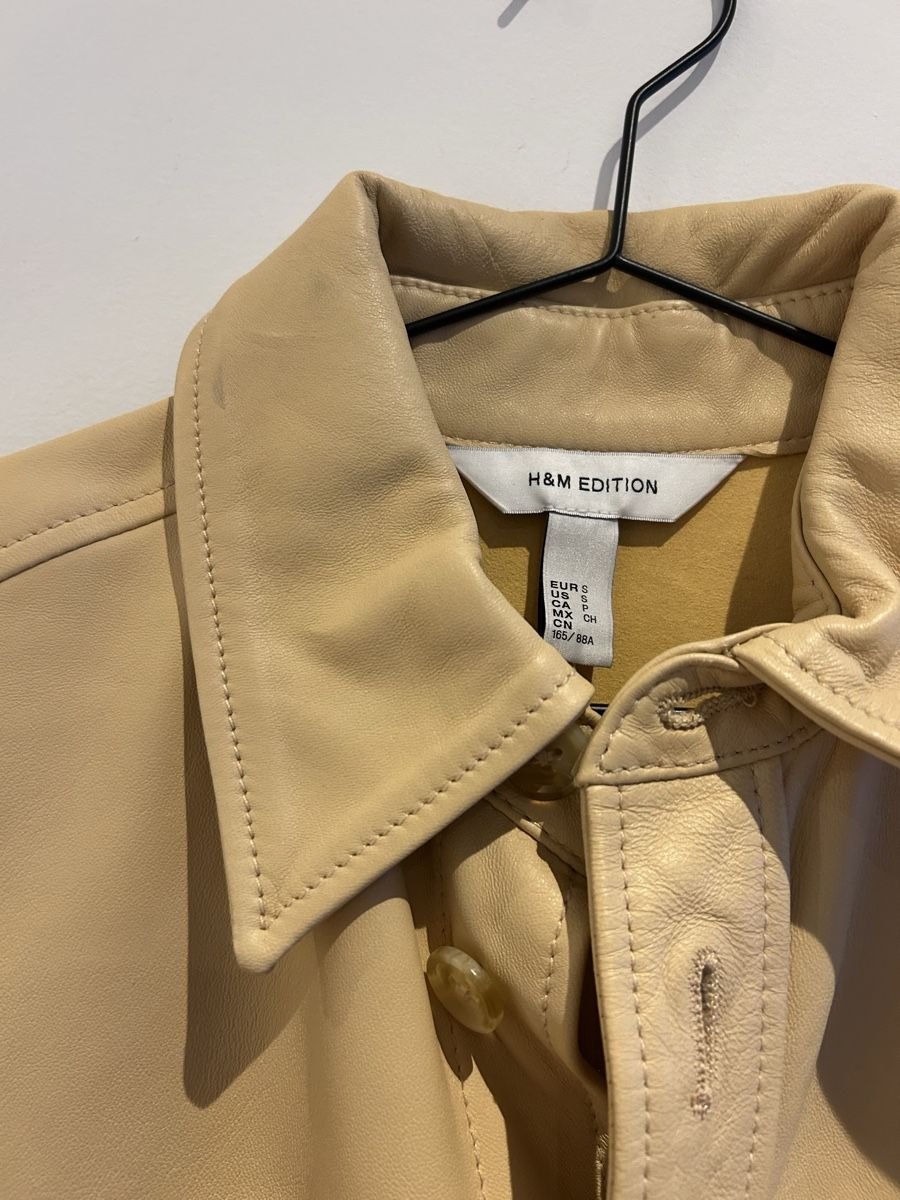 H&M Camicette: H&M Edition Hemd aus Leder – Usato da Aeugst am Albis venduto da schatzkistee 2