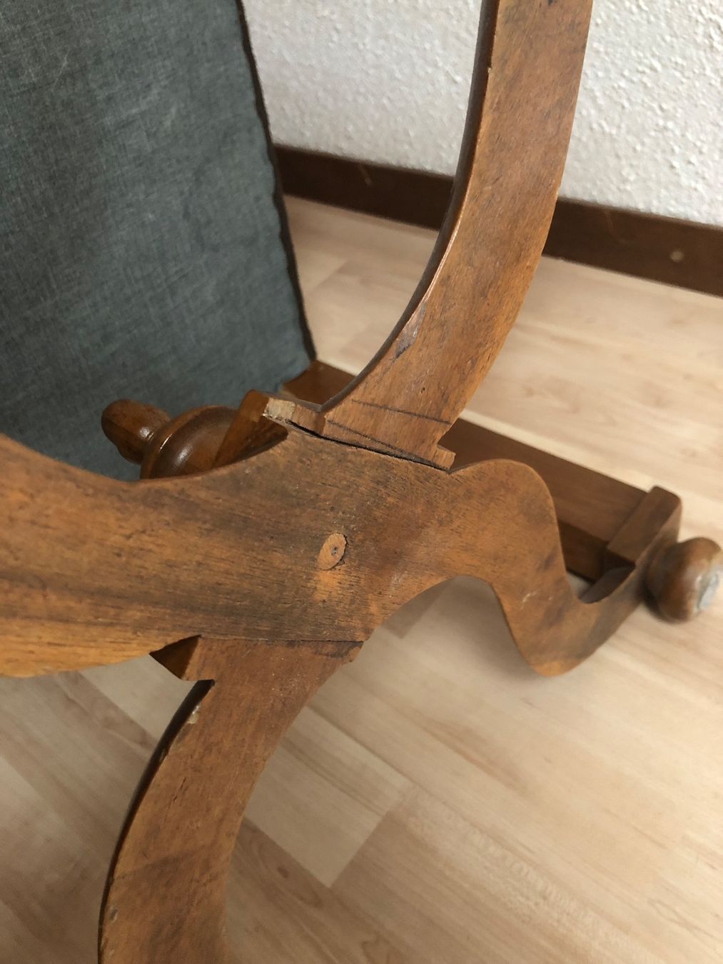 Sedie: Antiker Stuhl – Usato da Gwatt (Thun) venduto da pachdele 5