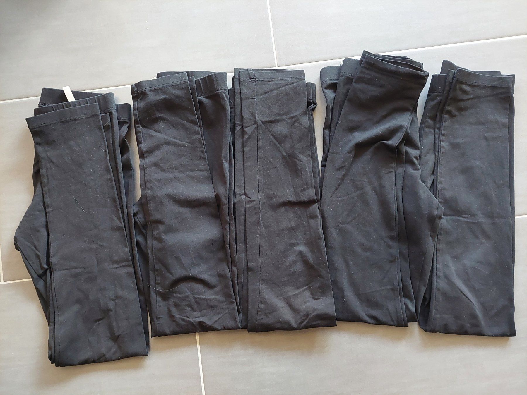 H&M Calze & Collant: 5er Set Leggings Grösse 152 – Usato da Bülach venduto da onkyo 1