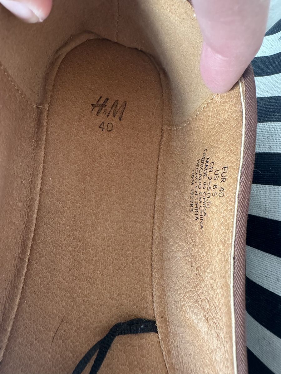 H&M Scarpe da donna: Ballerines H&M rayées noires blanches taille 40 – Usato da Genève venduto da lejardindesvetements 1