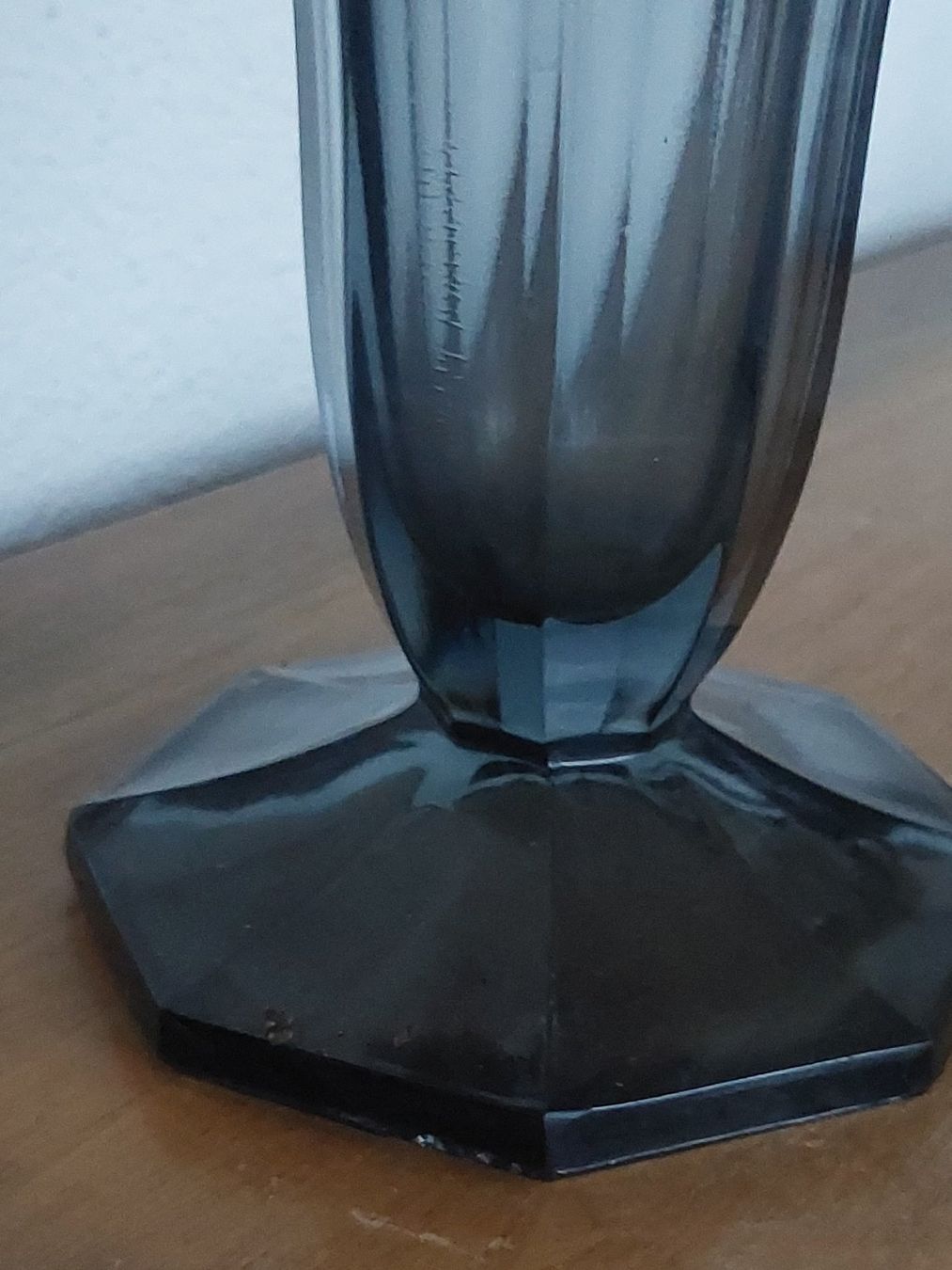 Vasen & Gefässe: Art Deco Pressglas Vase rauchgrau – Gebraucht aus Hergiswil NW von maiette-23.N 3