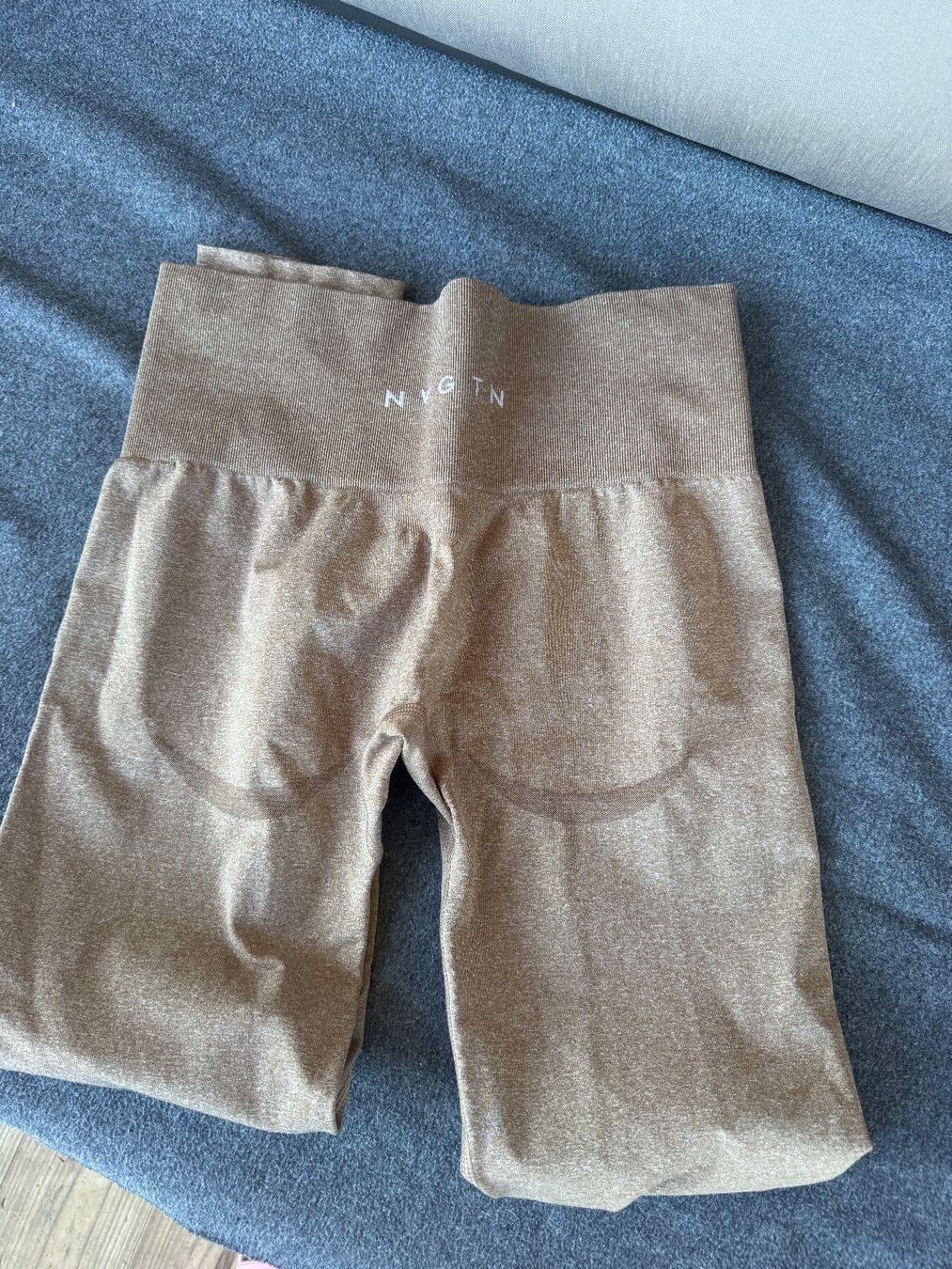 NVGTN Leggings: NVGTN Leggings Grösse M NEU – Nuovo (secondo la descrizione) da Dürrenäsch venduto da 1kirs 1