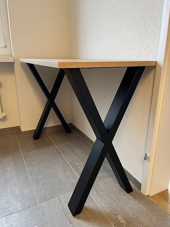 Tische: kleiner Tisch – Neu (gemäss Beschreibung) aus Uster von Tds_05 1