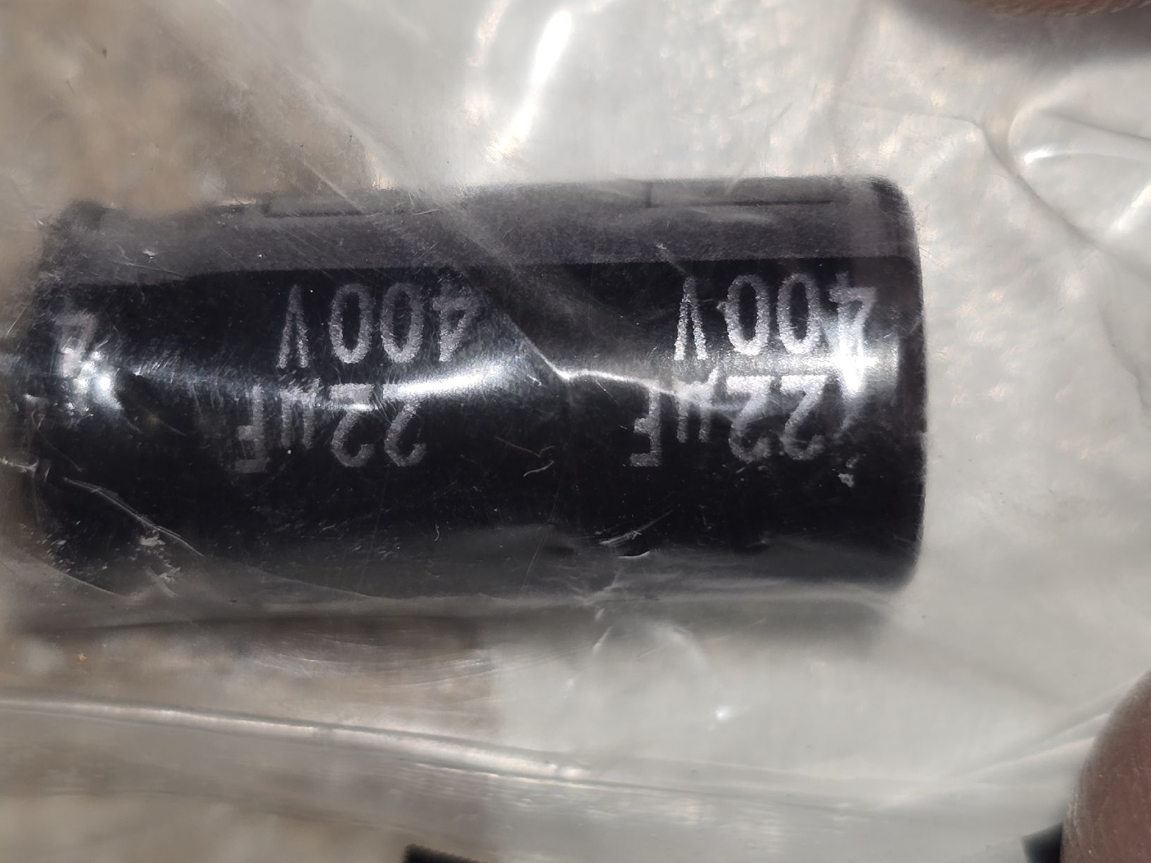 Panasonic Componenti elettronici: Kondesator 22uF 400Volt Panasonic capacitor – Nuovo e nell'imballaggio originale da Lenzburg venduto da cameleoncolor 5