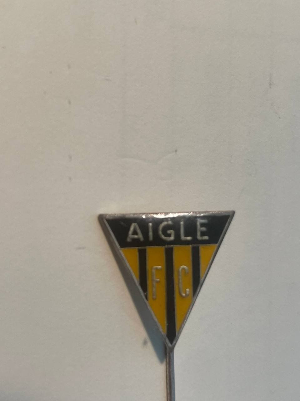 Placchette & Badge: 117. Anstecknadel - FC Aigle – Usato da Luzern venduto da Irek
