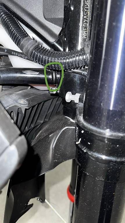 Strasse: Husqvarna 701 Supermoto unfallfahrzeug  – Gebraucht aus Rumlikon von Kapi04 2