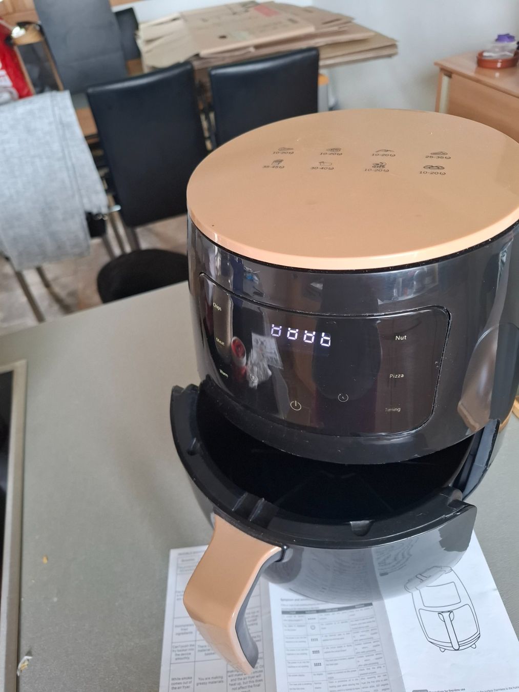 Cucine complete: Four Air fryer – Usato da Belfaux venduto da sof_5h7k