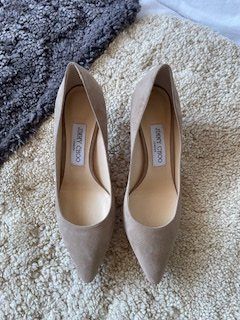 Jimmy Choo Scarpe da donna: Jimmy Choo Romy Suede Pumps Beige Size 37 – Nuovo (secondo la descrizione) da Bernhardzell venduto da Sunka0