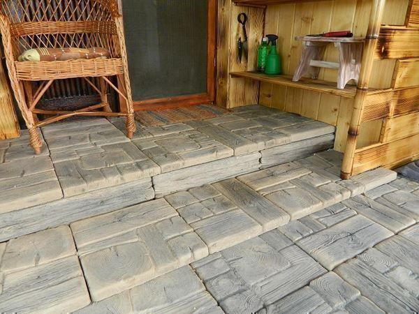 Rivestimenti per pavimenti: Gartenplatte (V1) mit Holzimitation – Nuovo (secondo la descrizione) da Herbetswil venduto da AHA-Garten