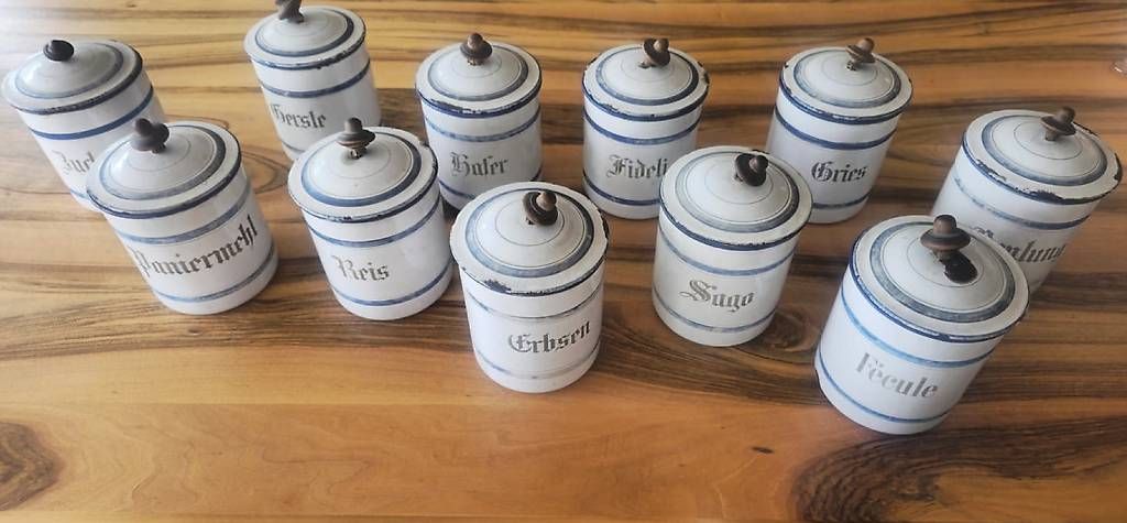 Contenitori & Simili: 11 Antike Emaille Vorratsdosen – Usato da Meisterschwanden venduto da lil_hg62