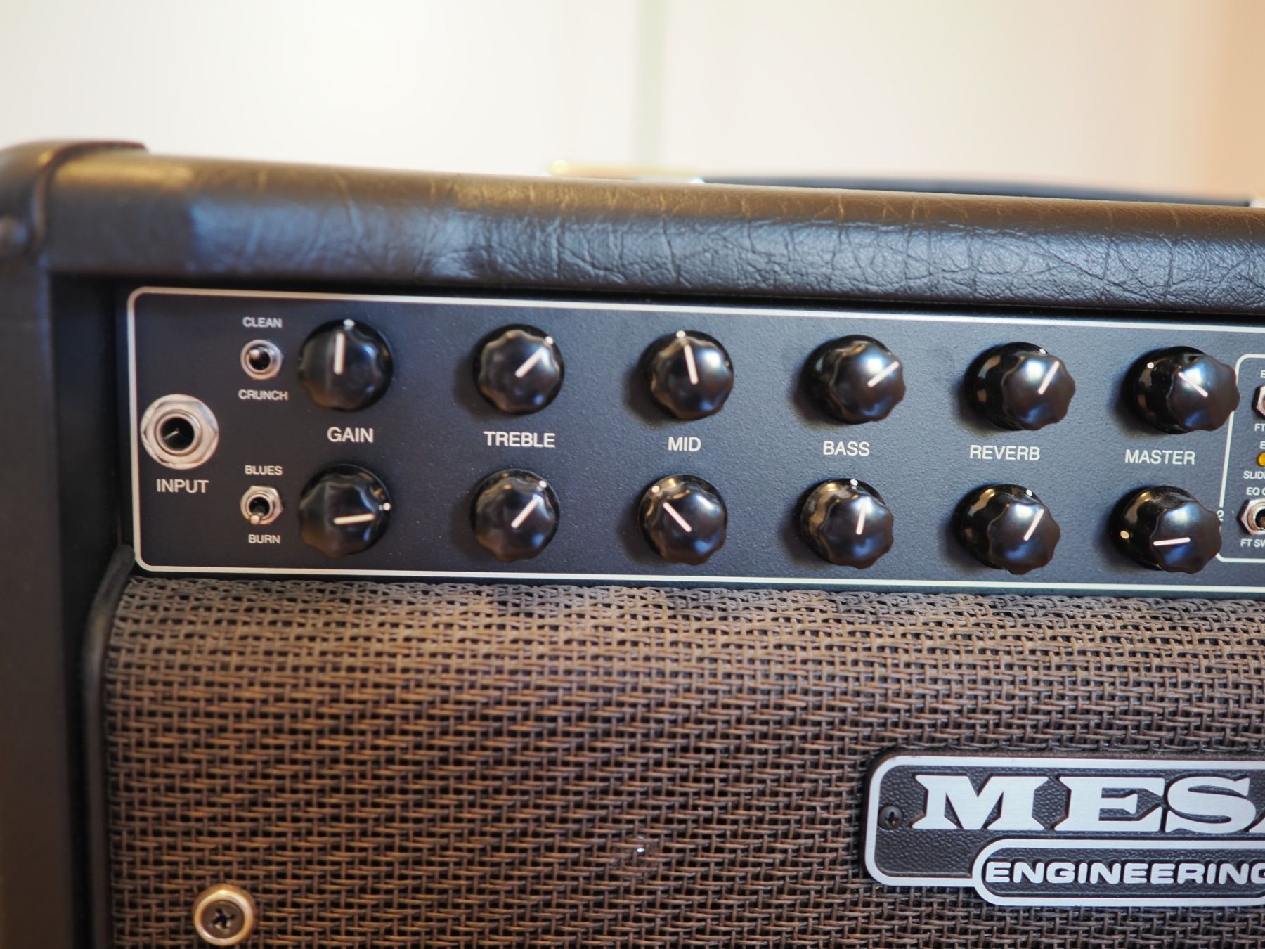 Mesa Boogie Amplificatori: Mesa/Boogie Express 5:25 Plus Combo mit EV EVM 12L Speaker – Usato da Oberrieden venduto da hot_lemon 7