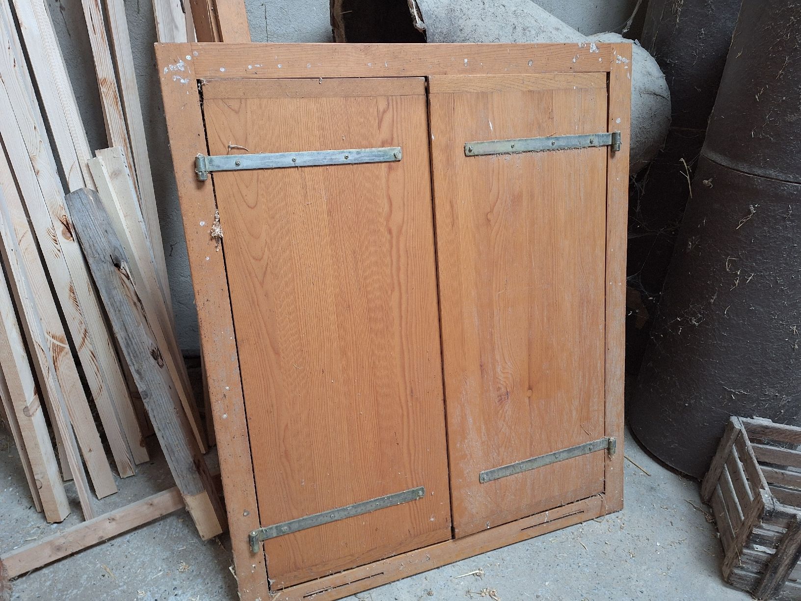 Fensterläden: Holz Rahmen mit Fensterläden – Gebraucht aus Eptingen von Bobbl1 2