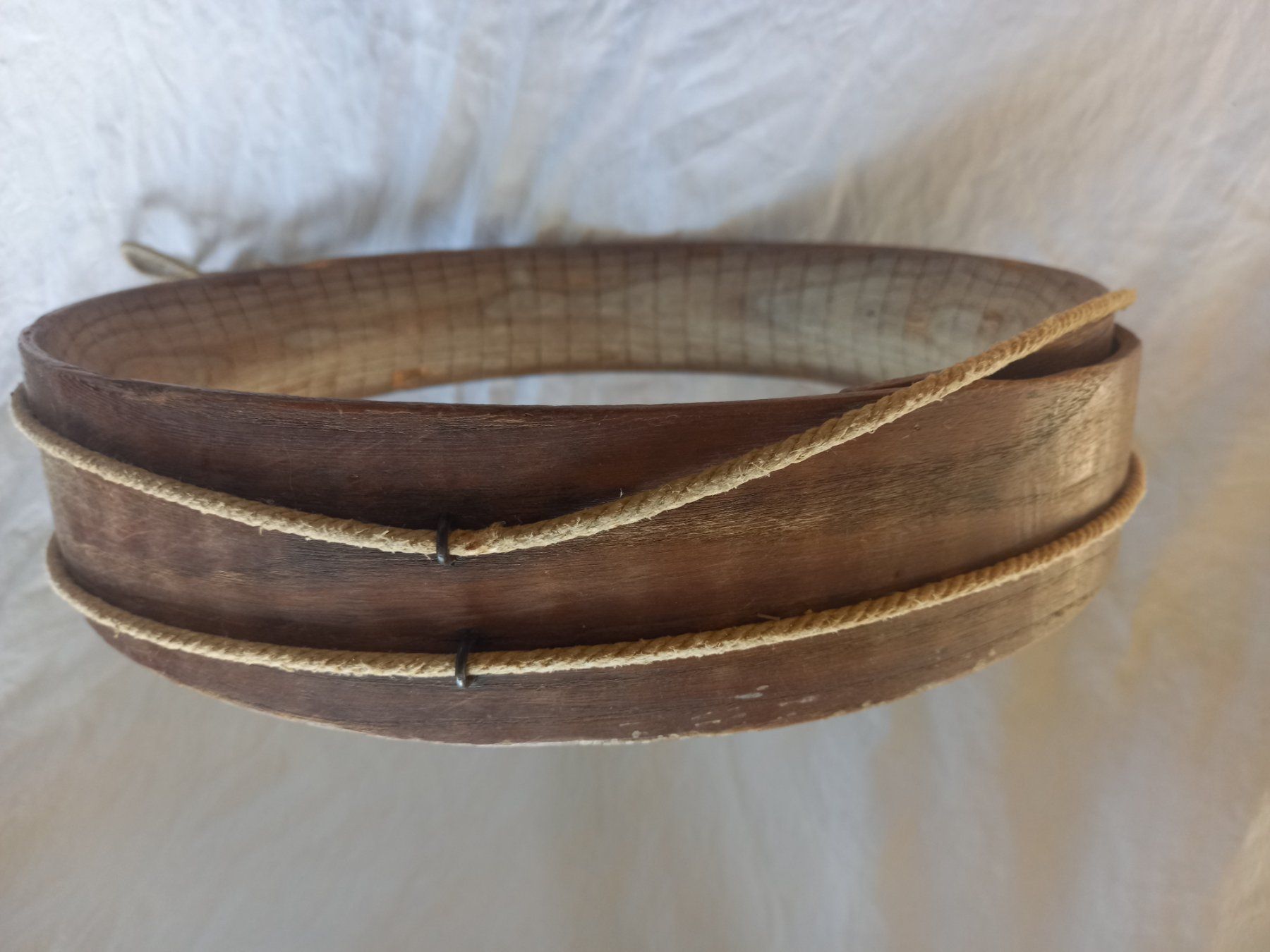 Tutte le decorazioni: Cercle à fromage en bois, 1870 – Usato da Rossens FR venduto da Souris1 2