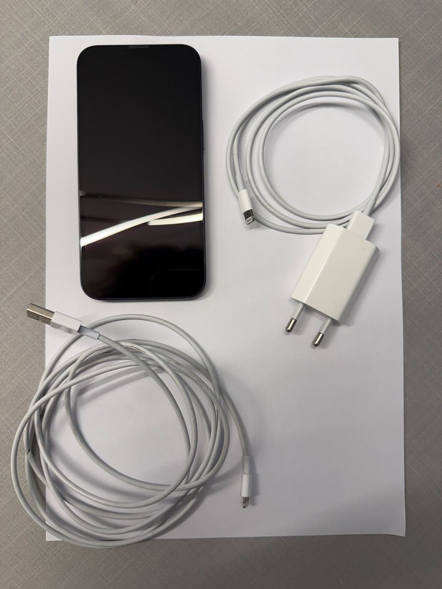 Apple Handys / Smartphones: iPhone 13 128GB Schwarz – Neu (gemäss Beschreibung) aus Neerach von irasan 7