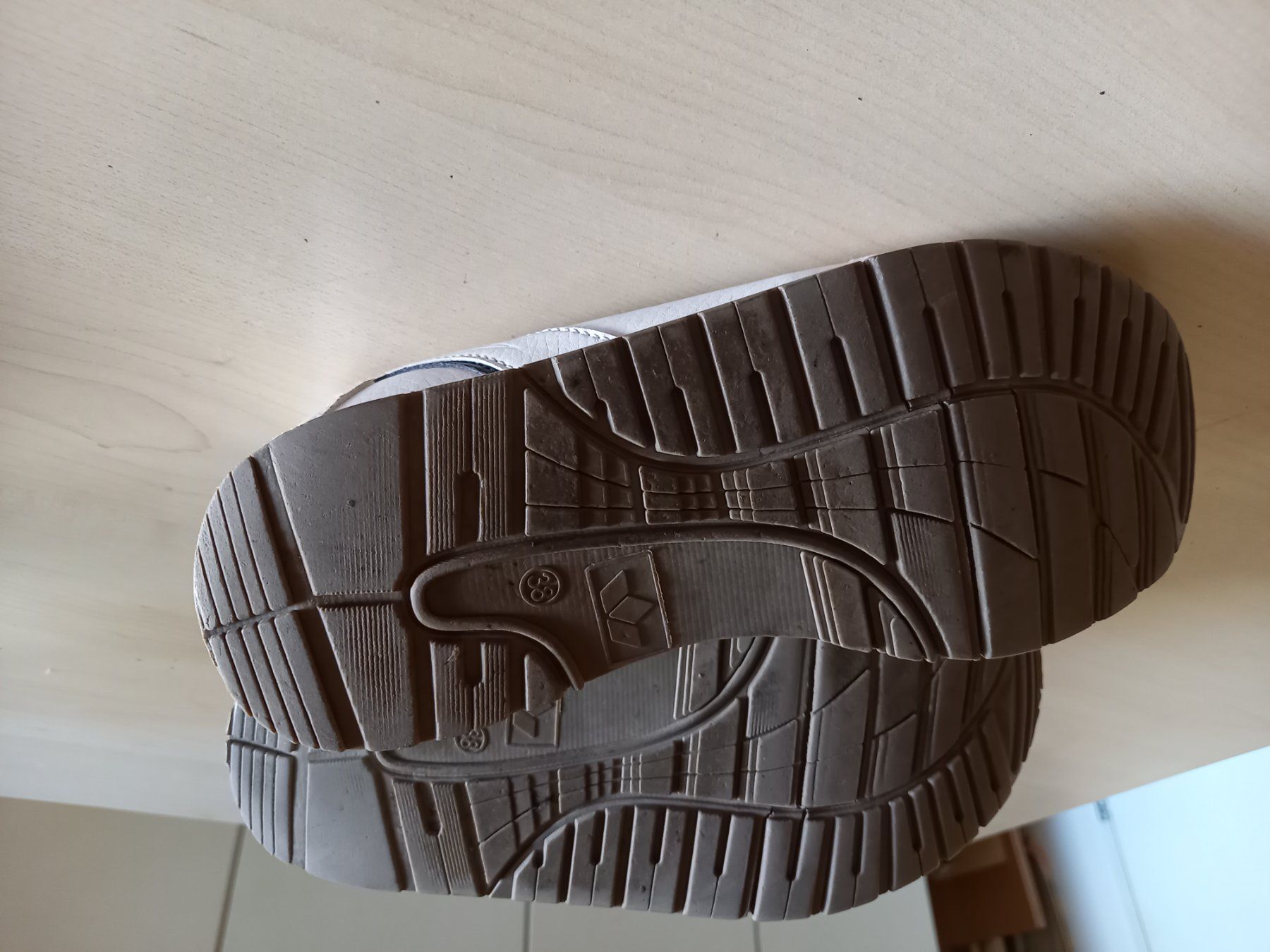 Scarpe da donna: Schwarze Ballerina Gr 38 – Usato da Möhlin venduto da Simba4871 1