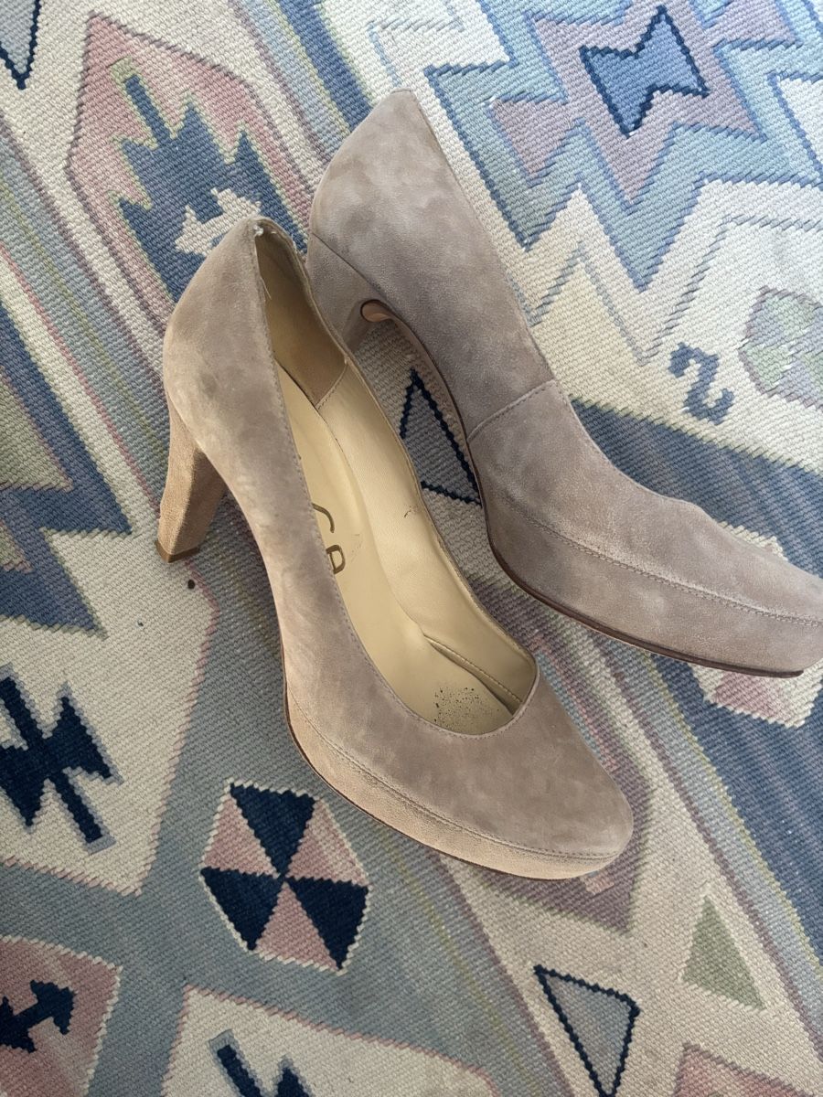 Unisa Scarpe da donna: Unisa Pumps Wildleder beige - 39 – Usato da Zürich venduto da gepaecktraeger