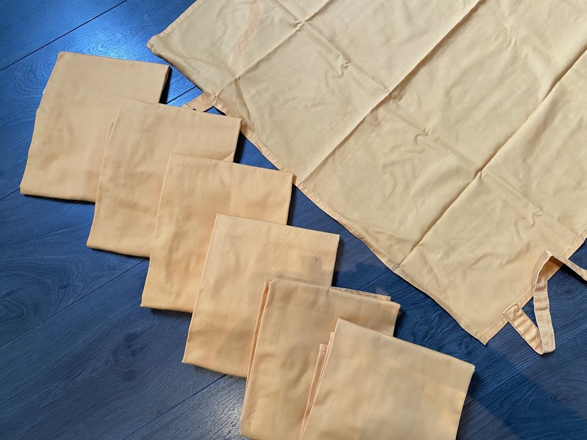 Grembiuli: 7 Schürzen mit Latz – Usato da Hägglingen venduto da Karin0802 3