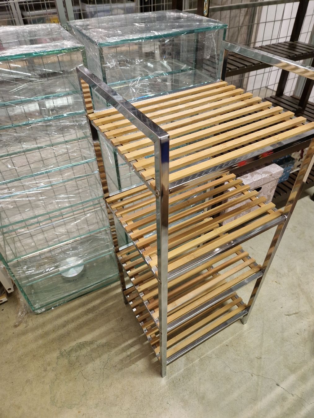 Scaffali: Wooden shelves with inox side support. – Nuovo (secondo la descrizione) da Zürich venduto da pnp_5vbc 2