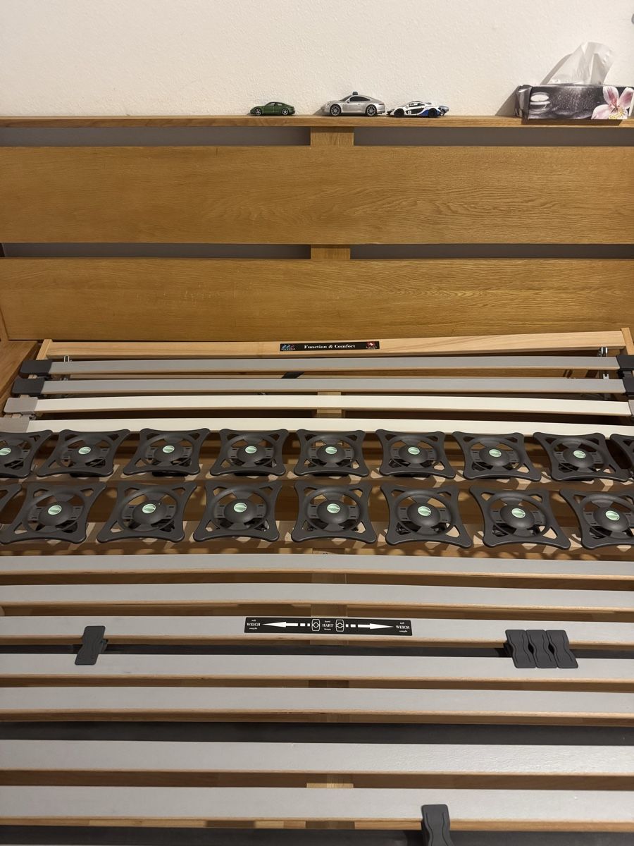 Articles en bois: adjustable slatted base, 160x200cm – D'occasion à Zürich par Qurmanc 1