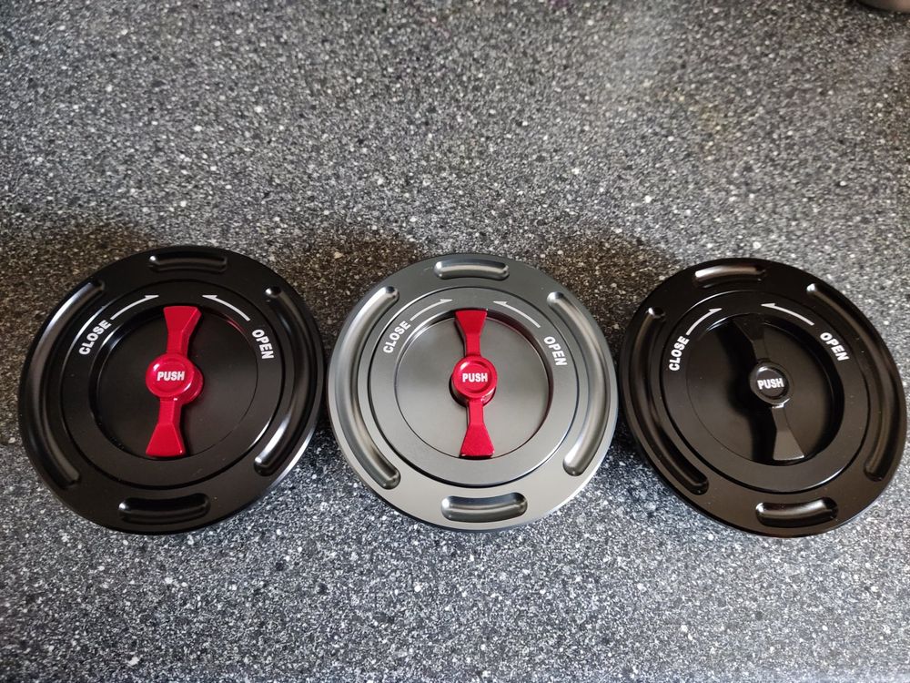 Tankdeckelblende Fuel Cap Alu Look M2 120mm - Universelle Abdeckung Silber