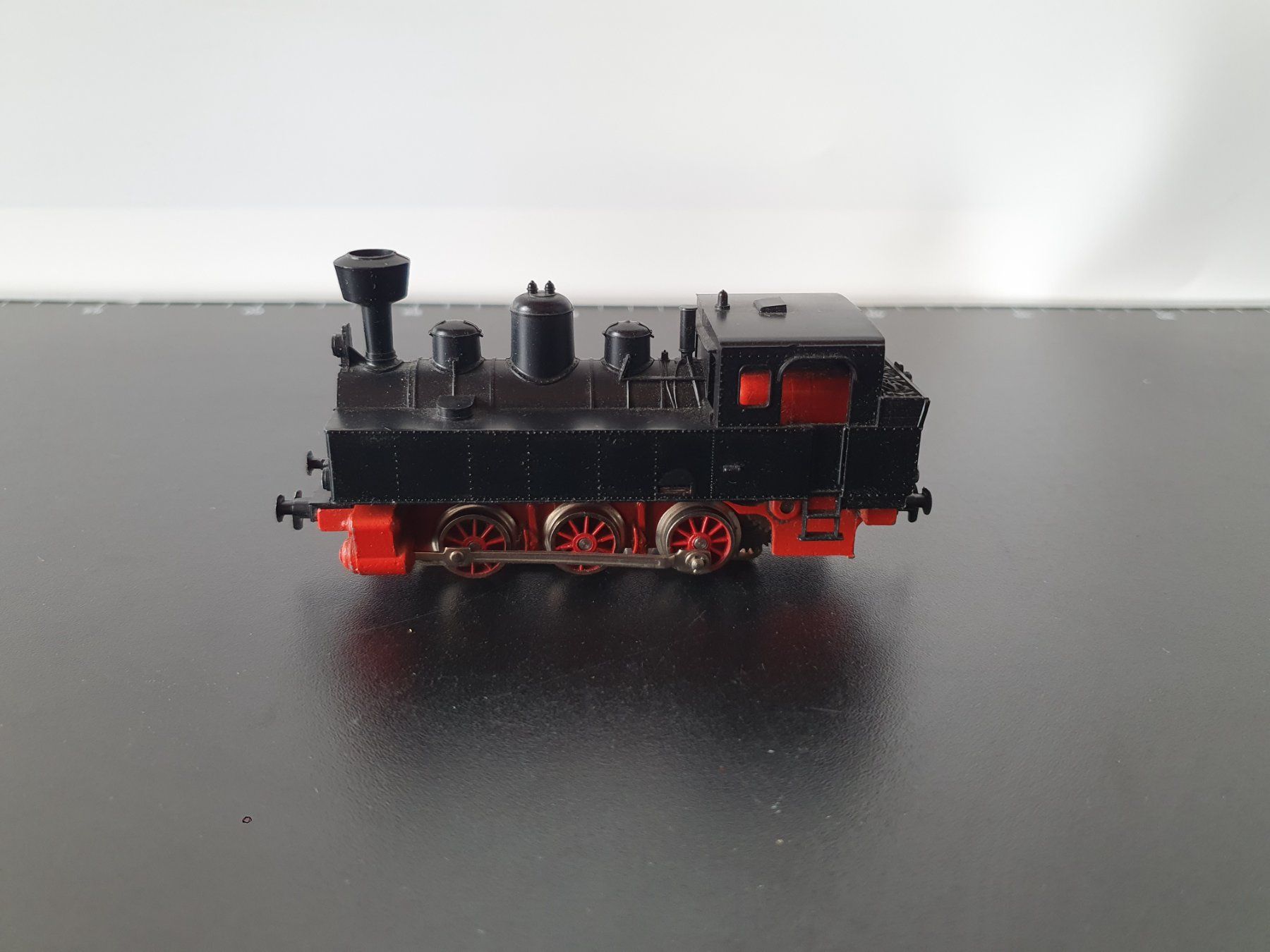 Märklin Modellini di ferrovie: MÄRKLIN: KLEINE TENDERDAMPFLOK – Usato da Biglen venduto da taunus82