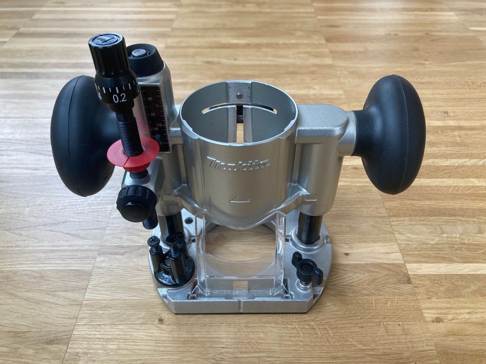 Wunderbar Makita Rt0700cx2j Frästisch Höhenverstellung Fotos