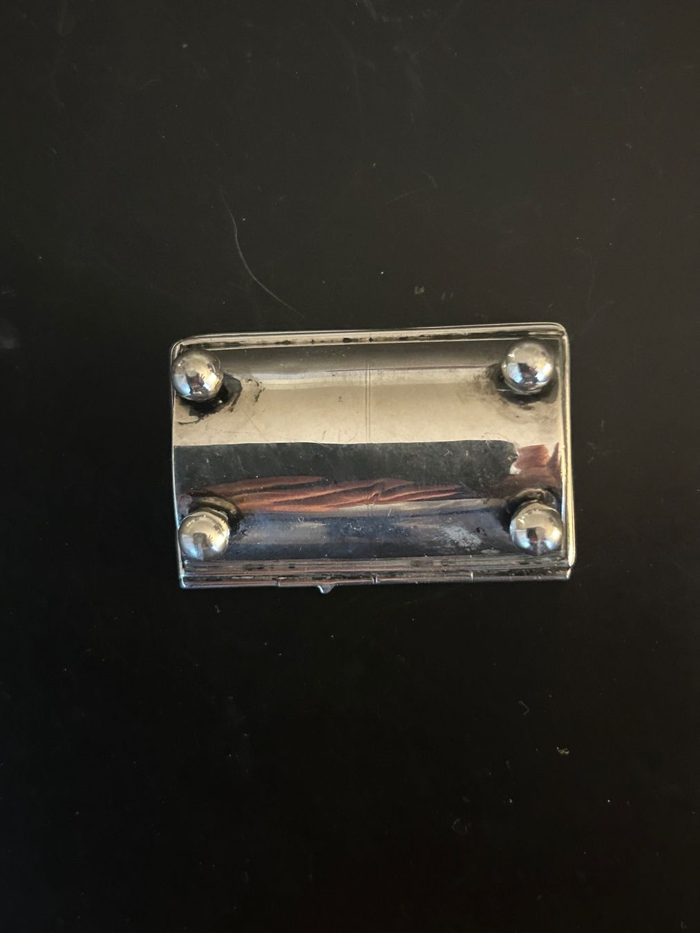 Tutte le decorazioni: Edwardian Birmingham 1908 sterling silver stamp holder – Usato da Zumikon venduto da tuna007 5