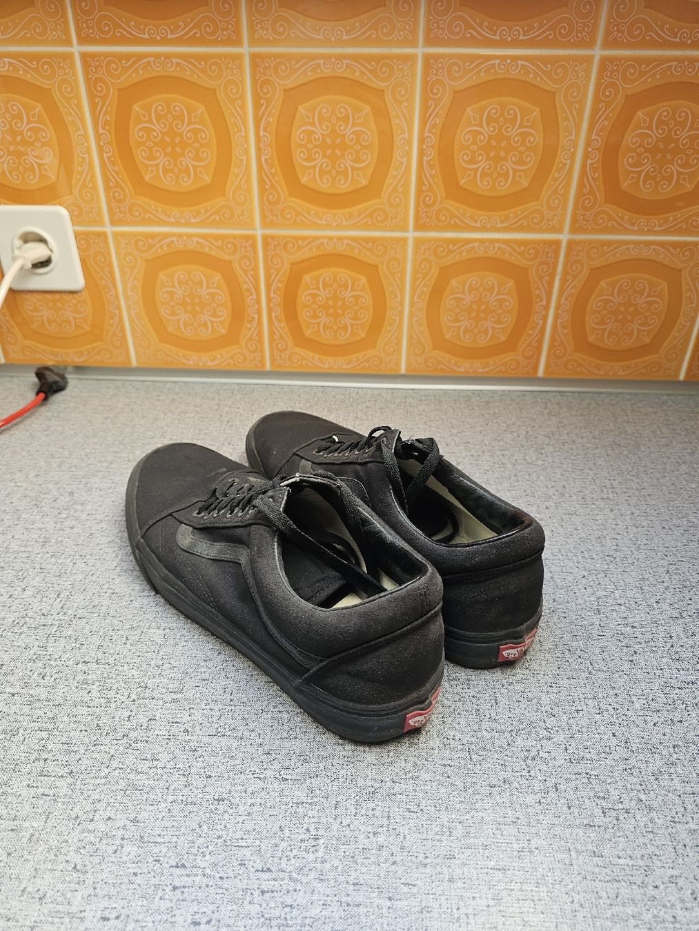 Vans Scarpe da uomo: Vans in schwarz – Usato da Siselen BE venduto da Janik_98 1