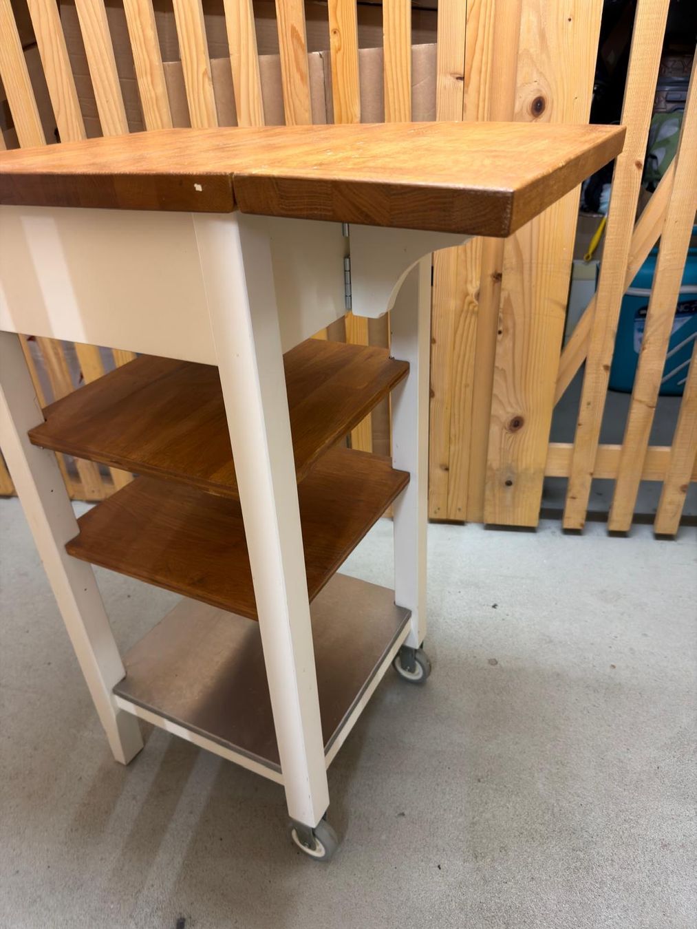 Ikea Möbel & Einrichtung: Solid Wood Kitchen Trolley / Side Table – Gebraucht aus Dietikon von Jacob-Alexandre