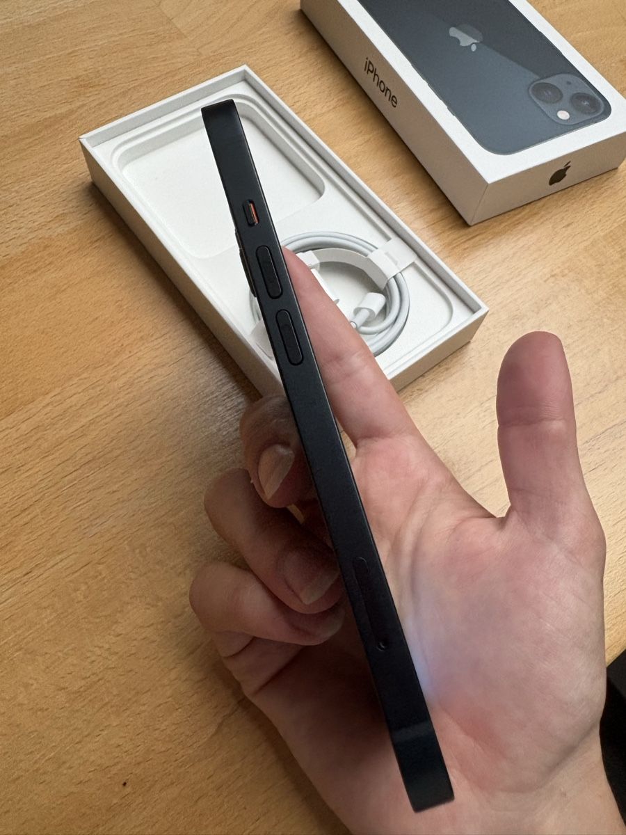 Apple Handys / Smartphones: iPhone 13, Midnight, 128GB, avec boite et cable – Gebraucht aus Fontaines NE von madamezo 3
