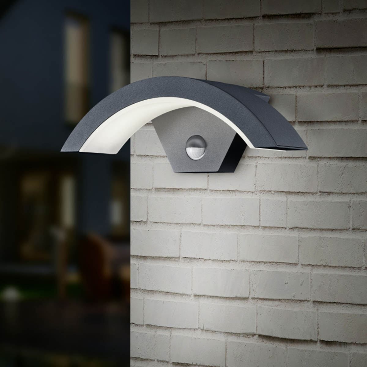 Lampade: LED Aussen Wandleuchte, 9 cm x 30 cm – Nuovo (secondo la descrizione) da Kreuzlingen venduto da Smart-Light 1