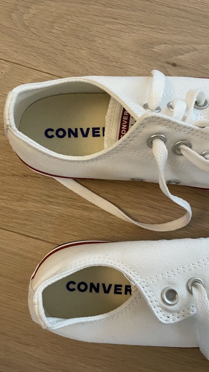 Chaussures femmes: NEUVES Converses 39 – Neuf (Voir description) à Satigny par Pauline_1987 1