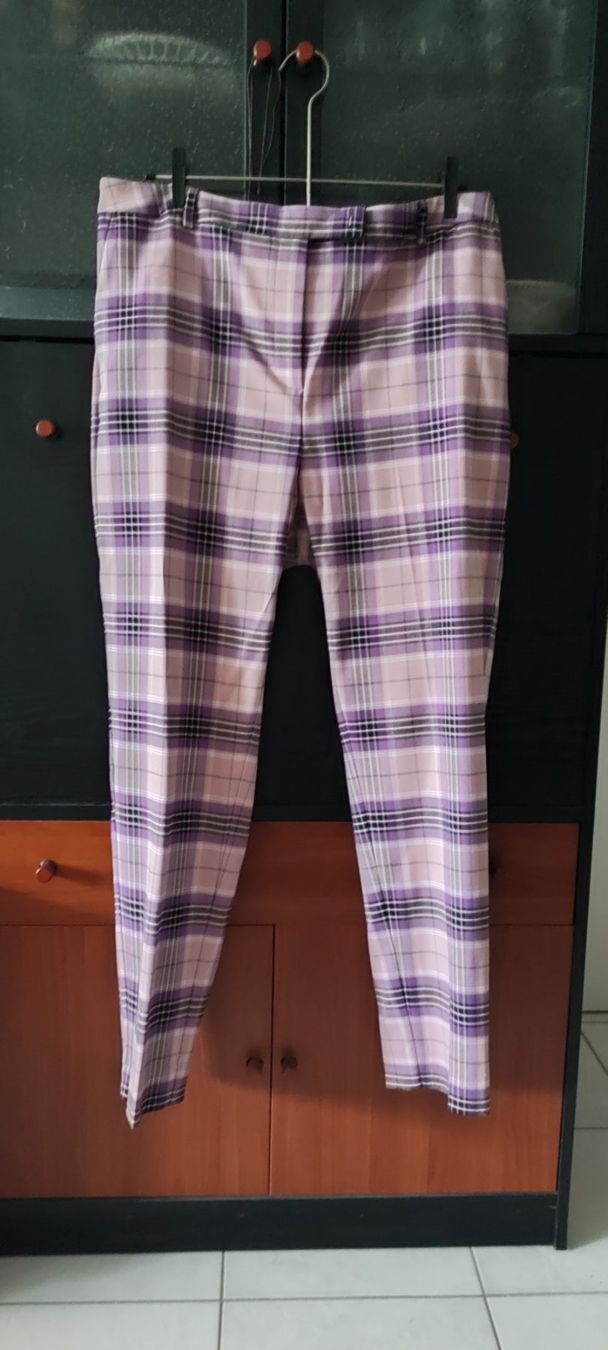 Pantaloni: Pantalon carreaux – Nuovo (secondo la descrizione) da St-Cergue venduto da Neviana