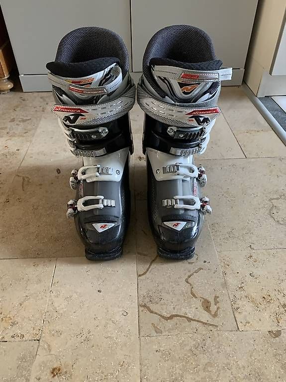 Herrenschuhe: Skischuhe Tecnica – Gebraucht aus Oberdorf SO von kup_y7n8