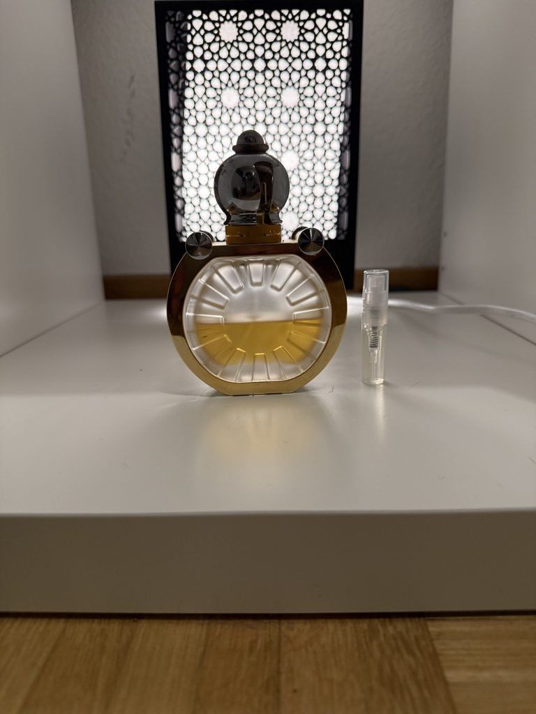Profumi & Eau de Toilette: Ajmal Mukhallat Dehn Al Oud Shams décant 2 ml – Nuovo (secondo la descrizione) da Meyrin venduto da Al_Andulsi