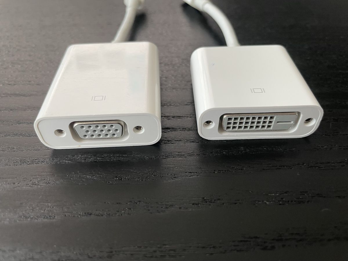 Apple Laufwerke & Adapter: Mini DisplayPort Adapter auf VGA und DVI – Gebraucht aus Zürich von Benjatoph 1