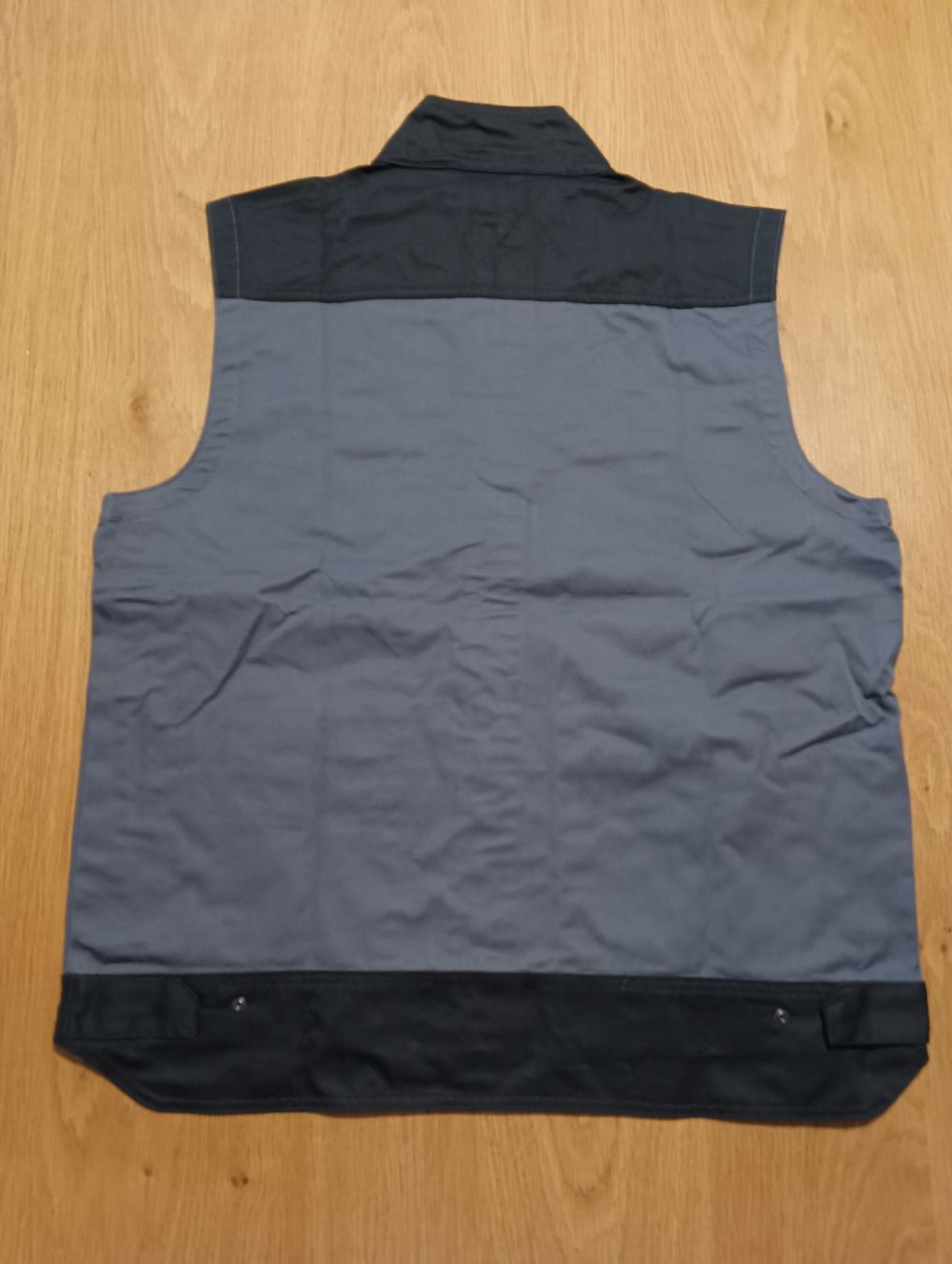 Gilet & Giacche: Arbeitsweste Herren grau L NEU – Nuovo e nell'imballaggio originale da Densbüren venduto da H-76 1