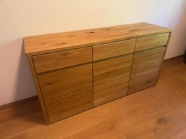 Sideboard / Korpus aus massiver astiger Eiche, geölt