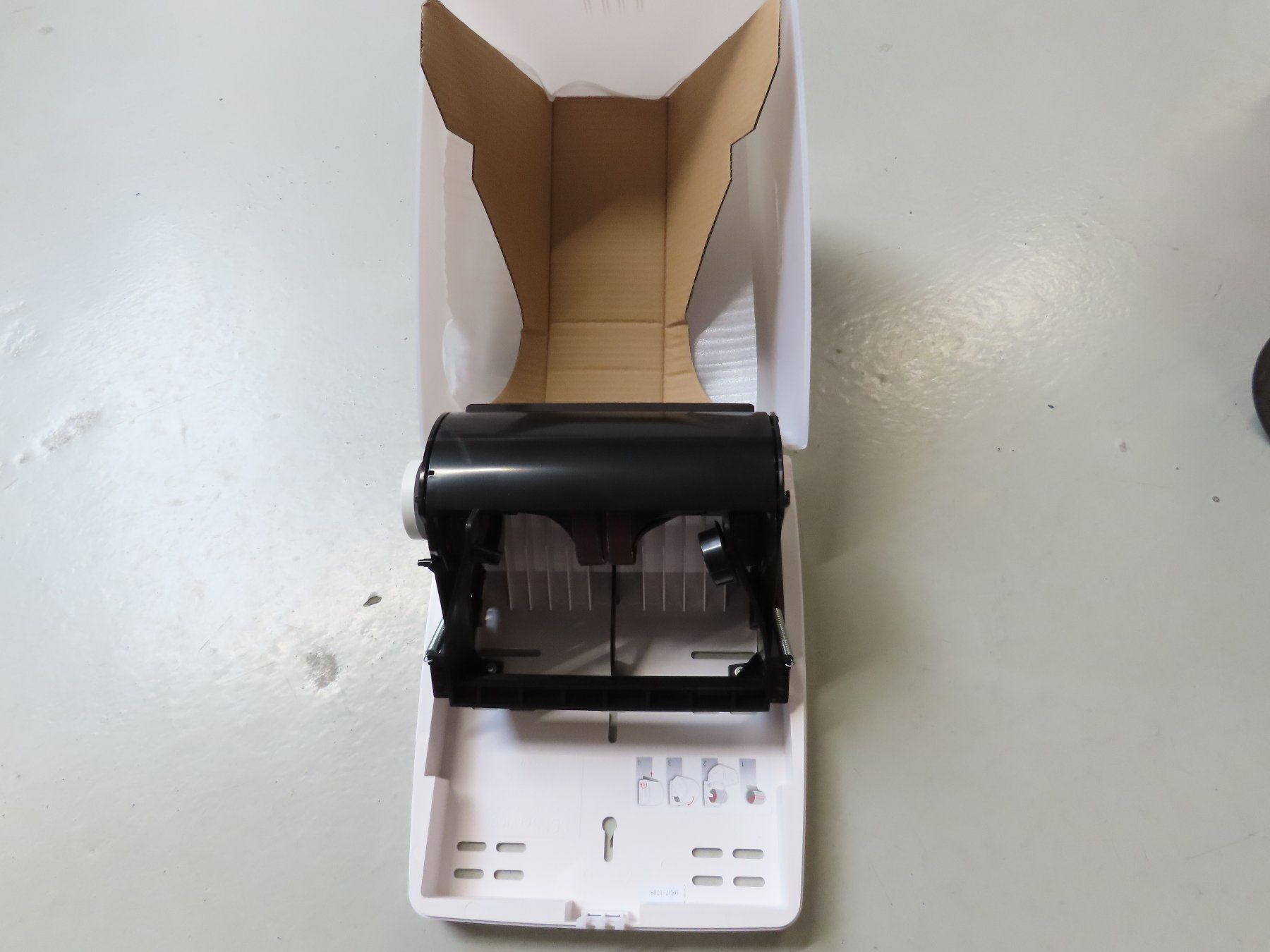 Portasciugamani: 2 Handtuchspender (Bulkysoft) – Usato da Alpnach-Dorf venduto da Hess-Automobile 1